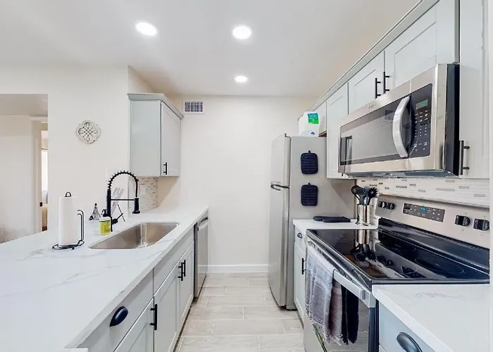 Sunrise Apartment *
